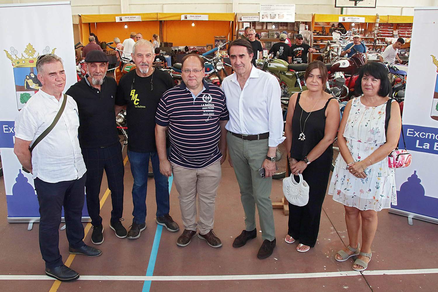 Peio García ICAL. El consejero de Medio Ambiente, Vivienda y Ordenación del Territorio de la Junta de Castilla y León, Juan Carlos Suárez Quiñones, asiste a la presentación del GP de La Bañeza .