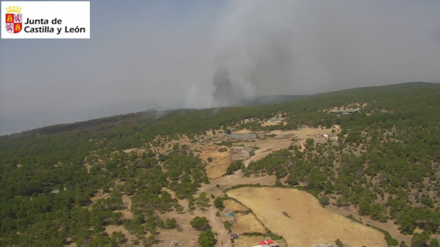 Incendio en San Bartolomé de Pinares (Ávila)
