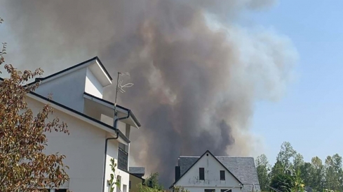 La oleada de incendios en El Bierzo eleva "ampliamente" los niveles de polución y la calidad del aire se desploma