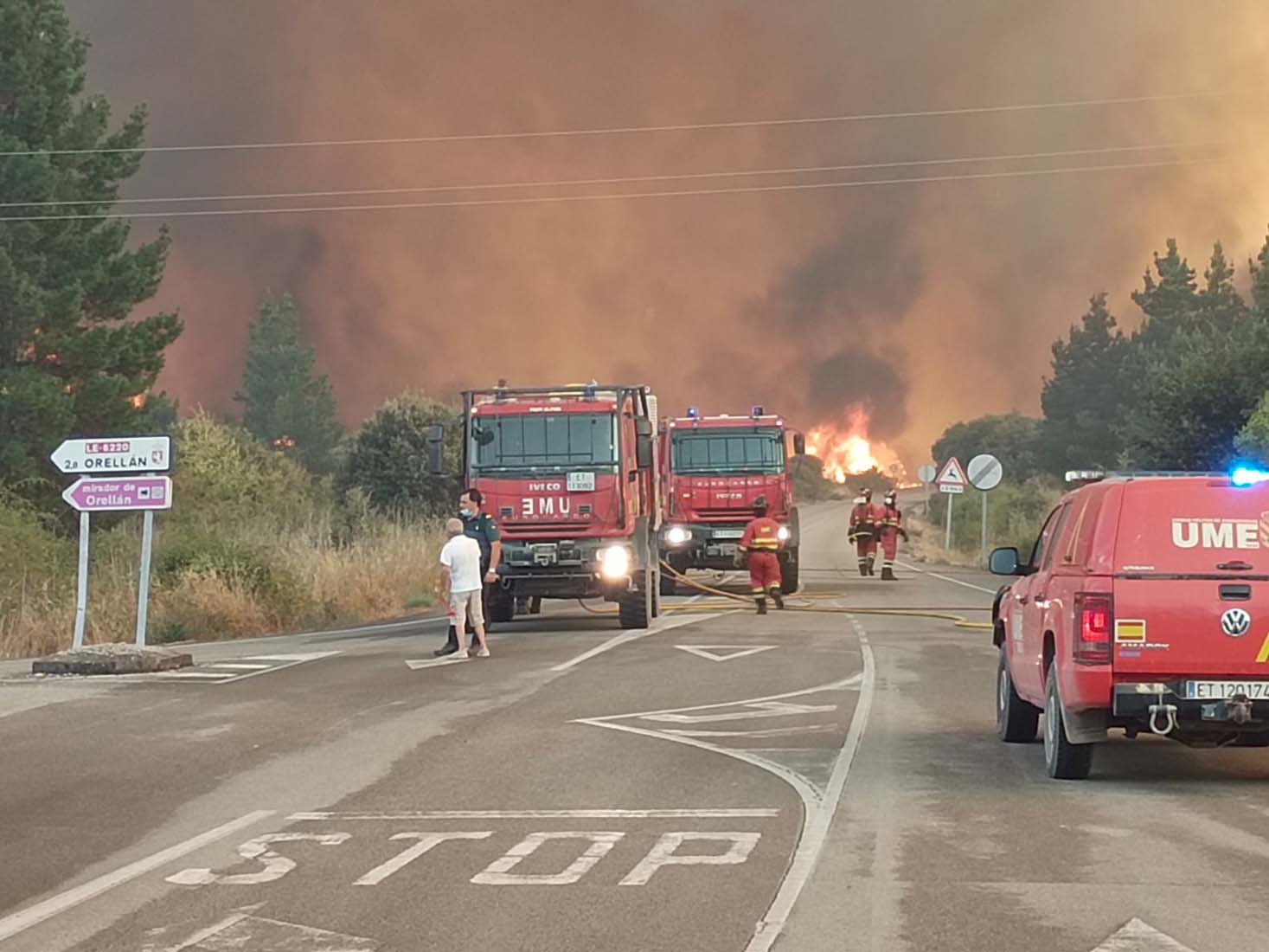 Desalojo de Médulas y Orellán por el incendio de Yeres (10)