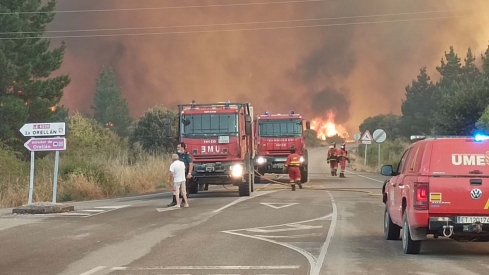 Desalojo de Médulas y Orellán por el incendio de Yeres (10)