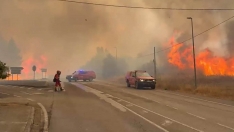 Llamas de Cabrera y Santalavilla en prealerta de evacuación y la N-536 cortada en ambos sentidos desde Carucedo a Priaranza del Bierzo