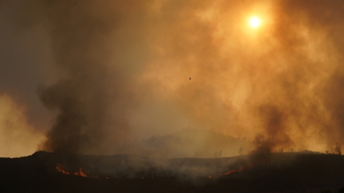 Incendio de Paradiña | César Hornija / ICAL | Los incendios del Bierzo desploman la calidad del aire en la Comarca: Recomendaciones y evitar actividades en la calle