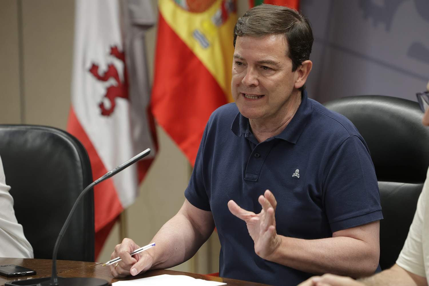 J.L Leal / ICAL. El presidente de la Junta, Alfonso Fernández Mañueco durante la rueda de prensa en Zamora