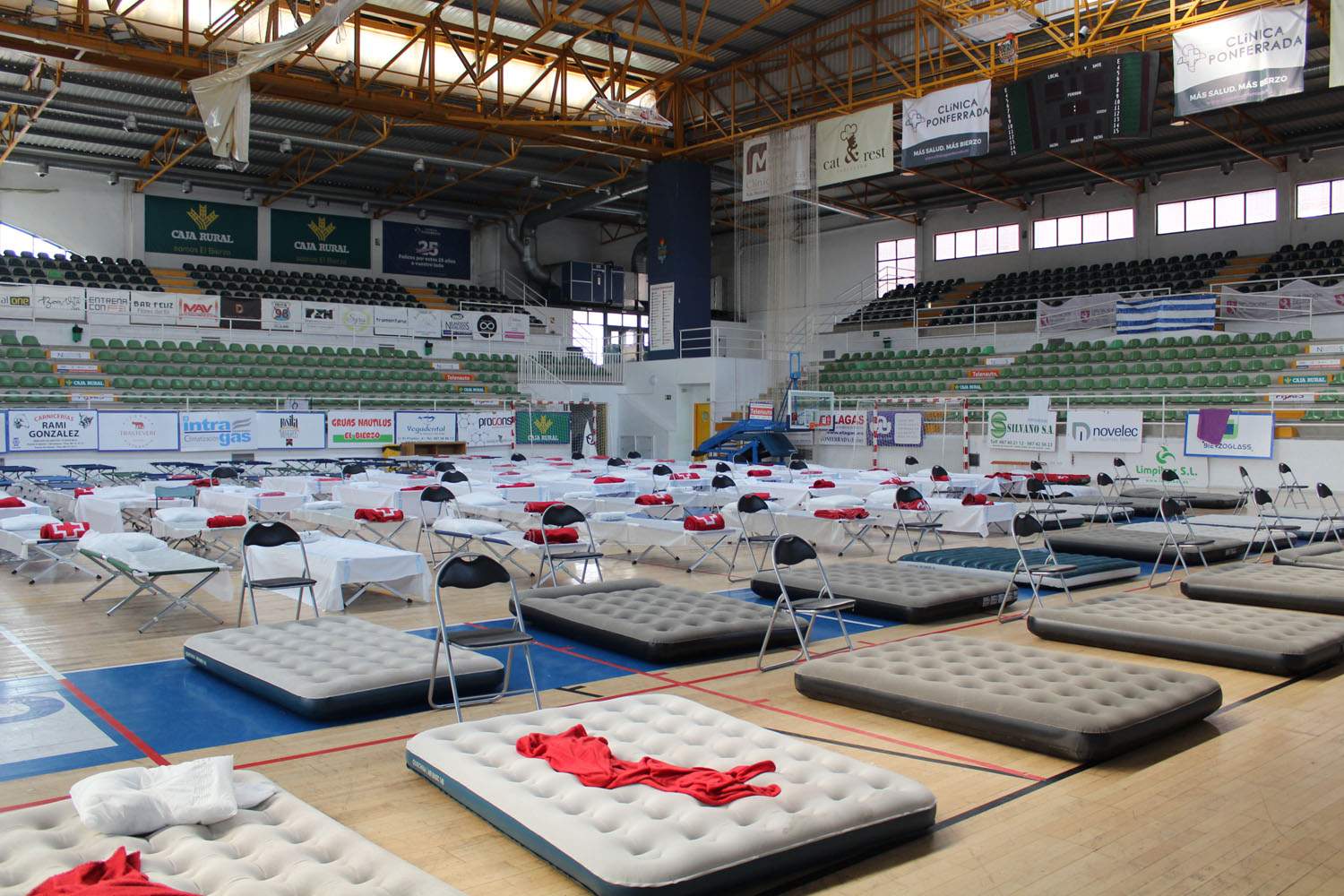 Pabellón Ponferrada incendio (1) Pabellón Ponferrada incendio (1)