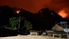 Fuego en Priaranza del Bierzo. Jose Reguera, alcalde de Priaranza del Bierzo Fuego en Priaranza del Bierzo. Jose Reguera, alcalde de Priaranza del Bierzo