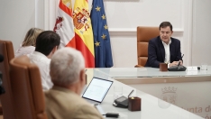 Rubén Cacho / ICAL . El presidente de la Junta de Castilla y León, Alfonso Fernández Mañueco, se reúne con miembros del Ejecutivo autonómico para avanzar en las actuaciones de reconstrucción de las zonas afectadas por los incendios forestales en la Comunidad Rubén Cacho / ICAL . El presidente de la Junta de Castilla y León, Alfonso Fernández Mañueco, se reúne con miembros del Ejecutivo autonómico para avanzar en las actuaciones de reconstrucción de las zonas afectadas por los incendios forestales en la Comunidad