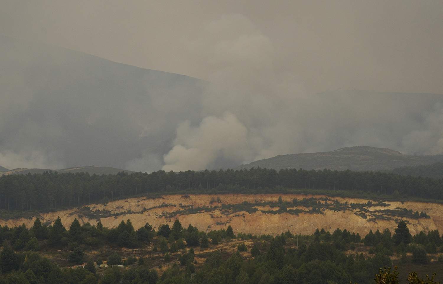 César Hornija / ICAL . Incendio en Anllares del Sil César Hornija / ICAL . Incendio en Anllares del Sil