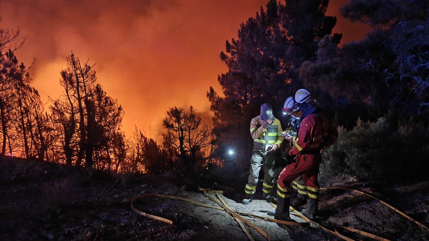 Incendio de Yeres | Pedro Sánchez envía su apoyo a los cuatro miembros de la UME heridos en el incendio de Yeres-Llamas de Cabrera 