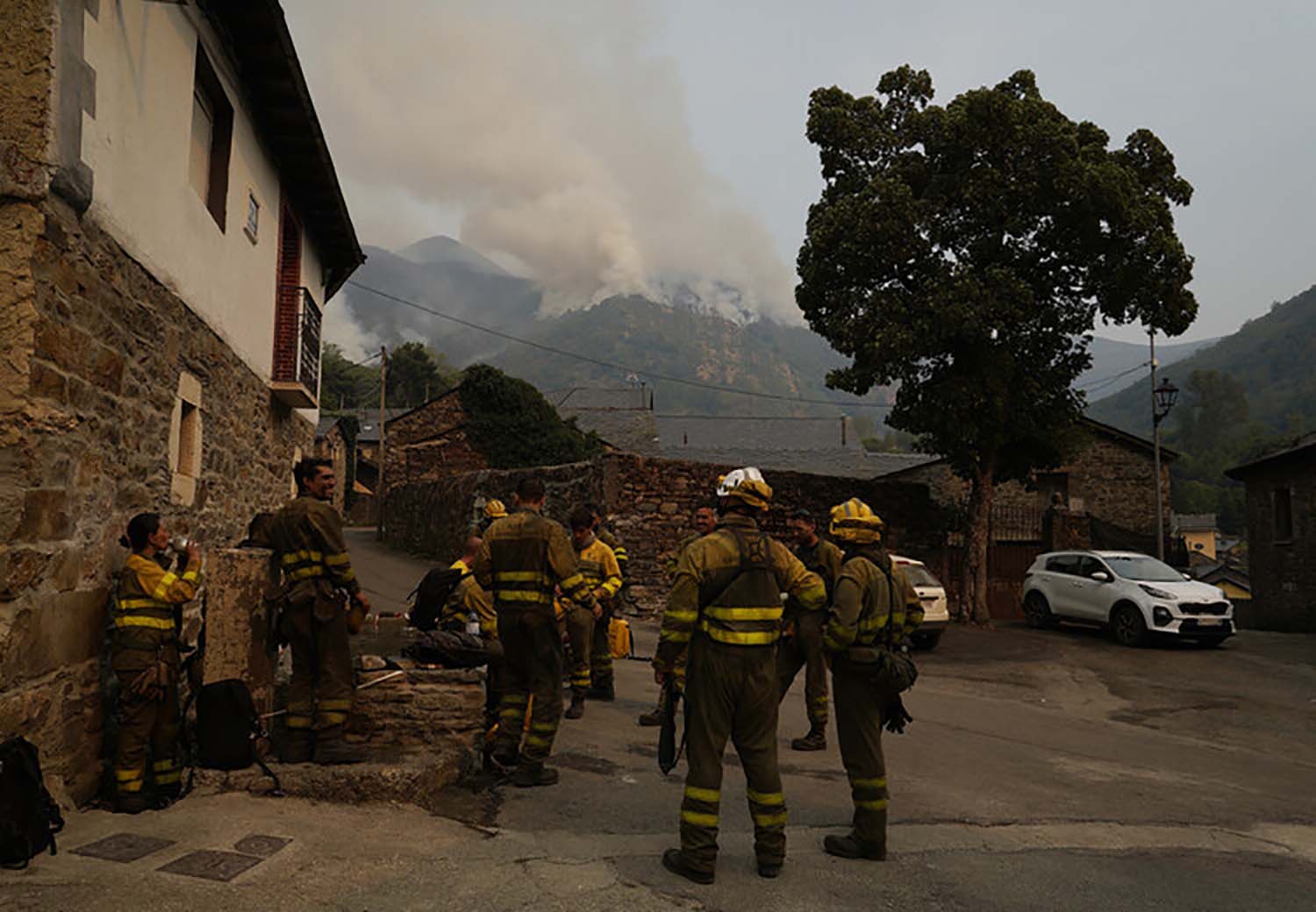 César Hornija / ICAL. Incendio en Salientes (León) 