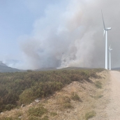 Los vecinos de Palacios de Compludo, Carracedo de Compludo y Compludo se unen a los desalojos por el incendio de Yeres