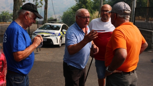 Vecinos desalojados de Peñalba de Santiago, Bouzas, San Cristóbal de Valdueza, Espinoso de Compludo y Manzanedo de Valdueza por el incendio de Llamas de Cabrera (6)