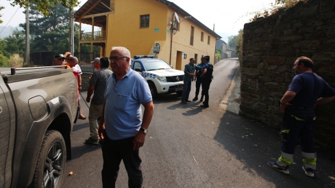 Vecinos desalojados de Peñalba de Santiago, Bouzas, San Cristóbal de Valdueza, Espinoso de Compludo y Manzanedo de Valdueza por el incendio de Llamas de Cabrera (9)