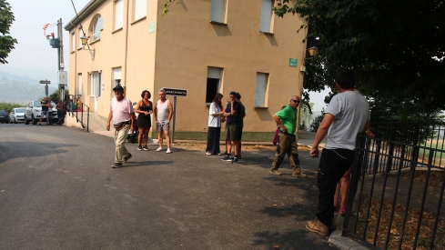 Vecinos desalojados de Peñalba de Santiago, Bouzas, San Cristóbal de Valdueza, Espinoso de Compludo y Manzanedo de Valdueza por el incendio de Llamas de Cabrera (15)