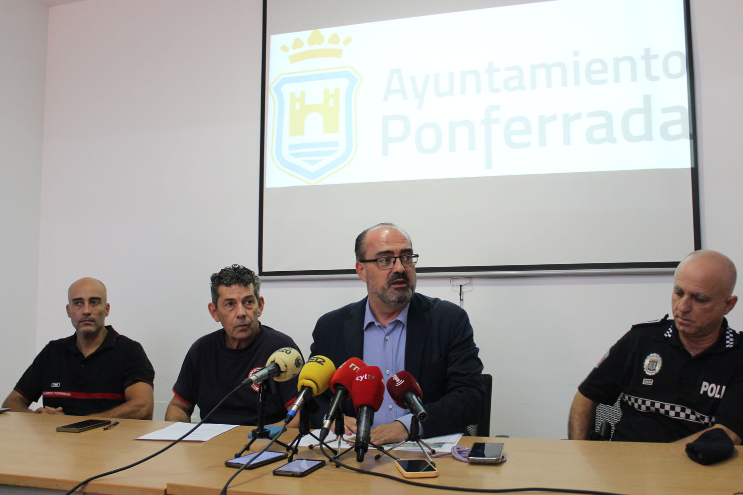 Actuación de bomberos e incendios Bierzo