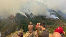 Incendio de Gestoso en Oencia | La provincia de León rebaja su cifra de desalojados por los incendios a 838 personas de 14 pueblos