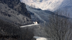Efectos del incendio de Gestoso en Oencia (2)  | El Gobierno habilita ayudas para los damnificados por los 9 grandes incendios declarados este verano en la provincia de León