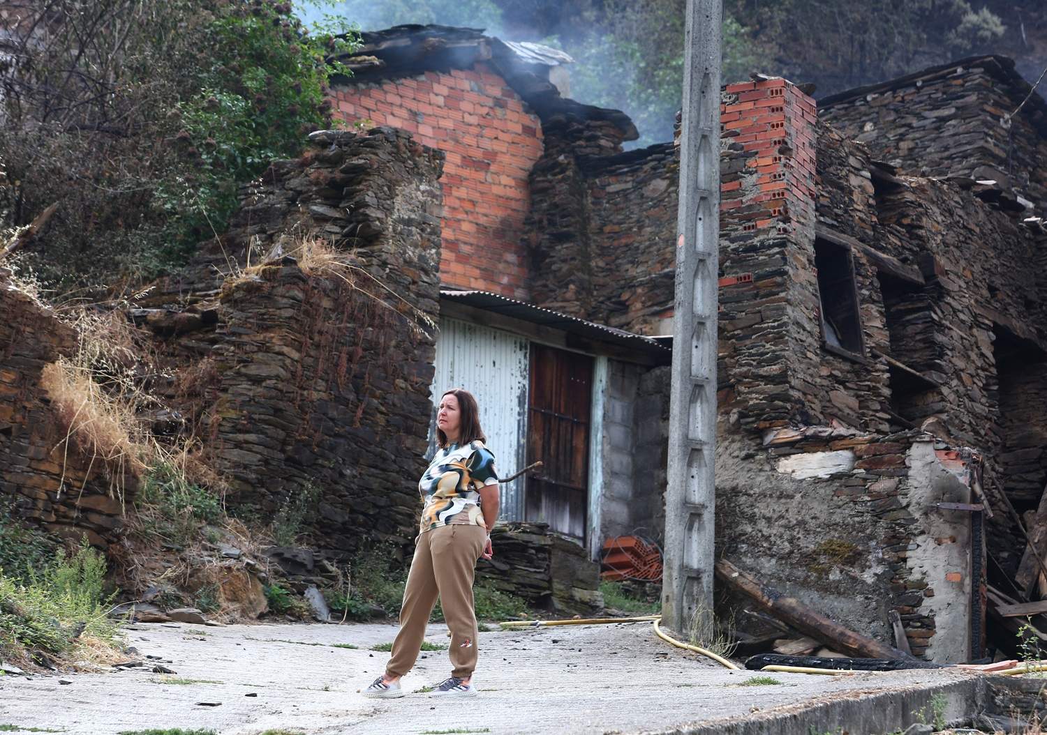 Efectos del incendio de Gestoso en Oencia (11) Efectos del incendio de Gestoso en Oencia (11)