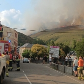 Desalojan Colinas del Campo por el nuevo foco