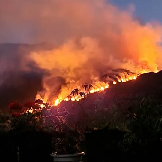 Incendio de Yeres desde Peñalba de Santiago. Foto La Cantina de Peñalba