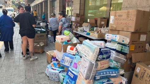 Solidaridad berciana en el Mercado de Abastos de Ponferrada (1) Los bercianos se vuelcan con los desplazados por los incendios forestales