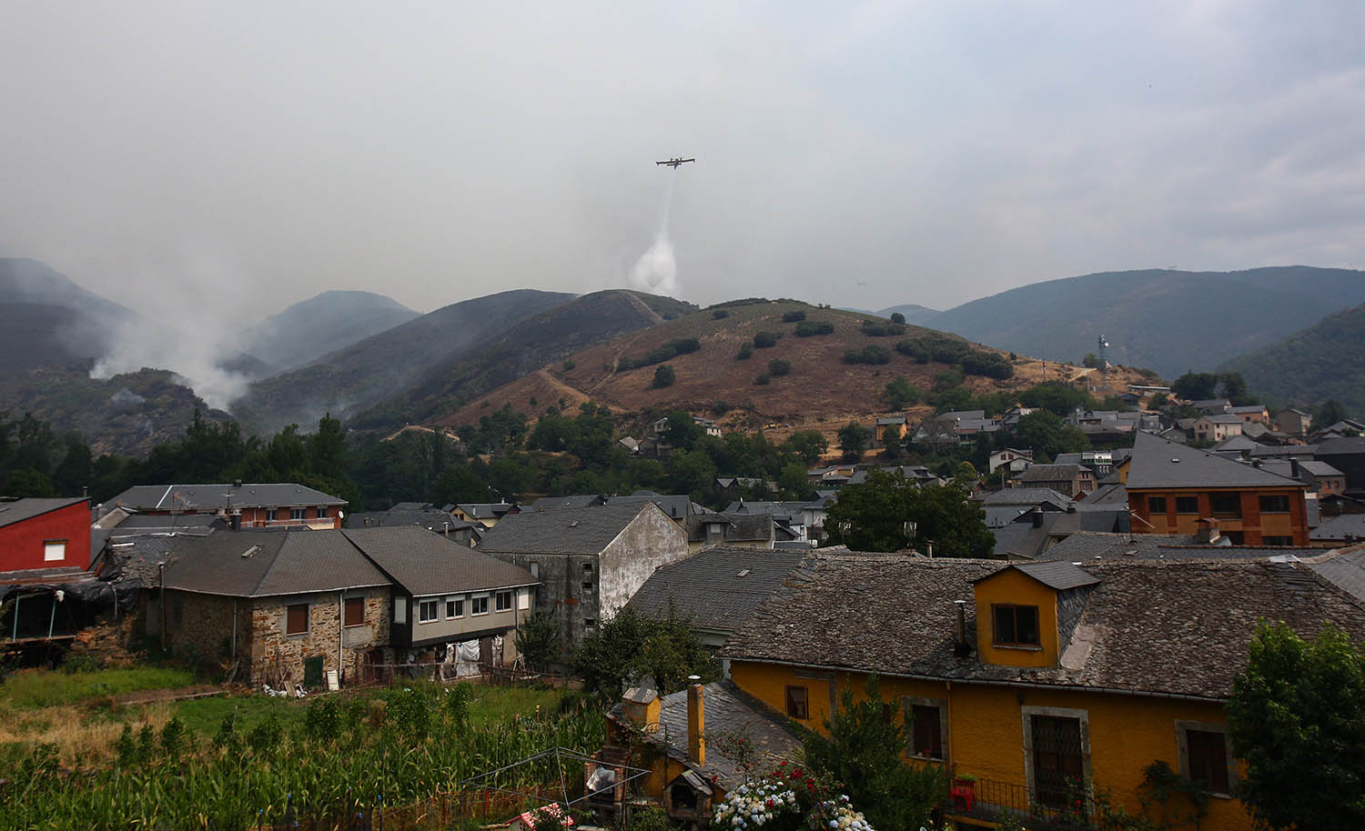César Hornija ICAL. Incendio en Colinas del Campo de Martín Moro Toledano perteneciente al municipio de Igüeña