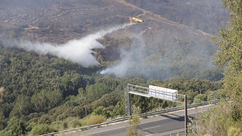 Incendio de Porto en su camino hacia la provincia de León (La Baña)