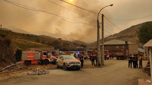 Bomberos alemanes en La Baña. Bomberos Alemanes. 