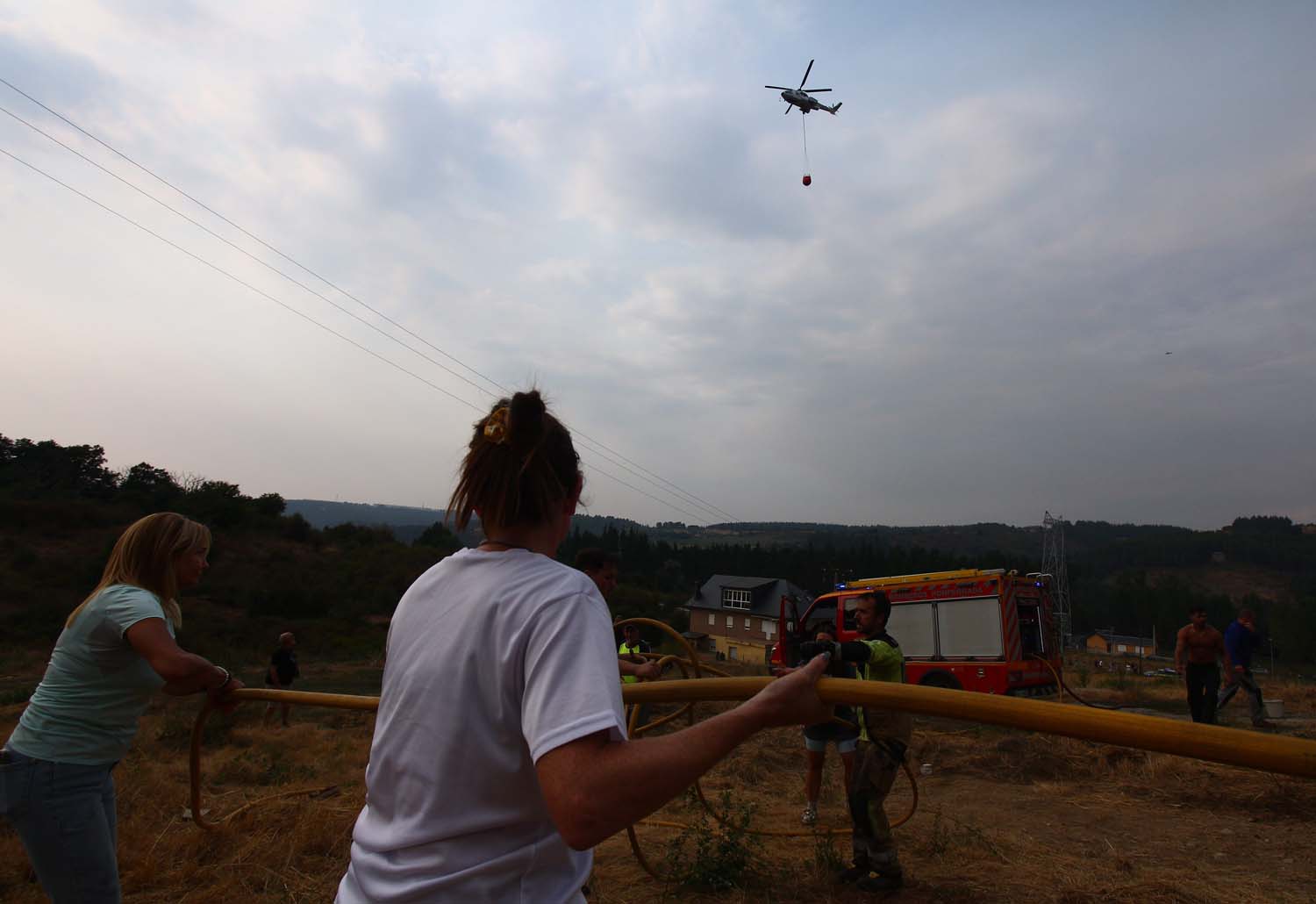 Vecinos en el Incendio de Molinaseca (6) César Hornija / ICAL