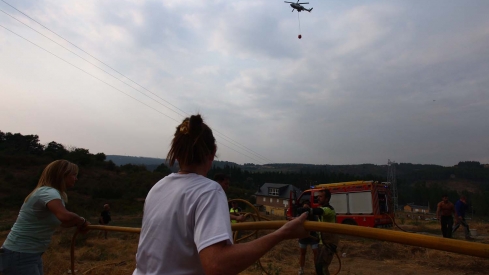 Vecinos en el Incendio de Molinaseca (6) César Hornija / ICAL