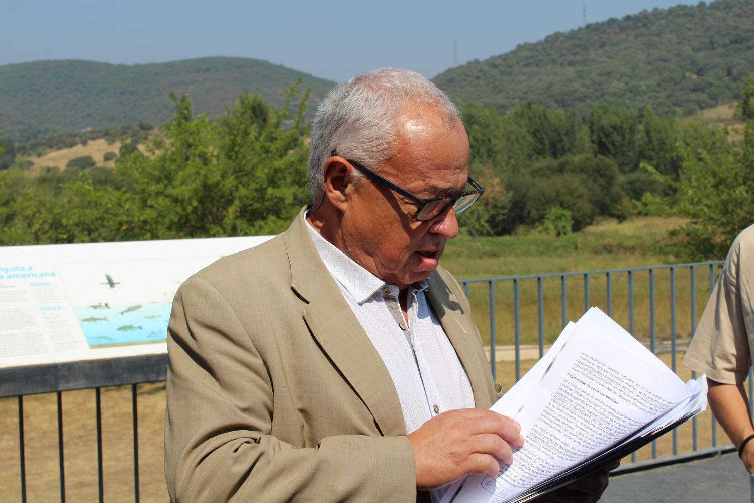 Gonzalo Santoja consejero de cultura jcyl y reconstrucción Médulas (12)