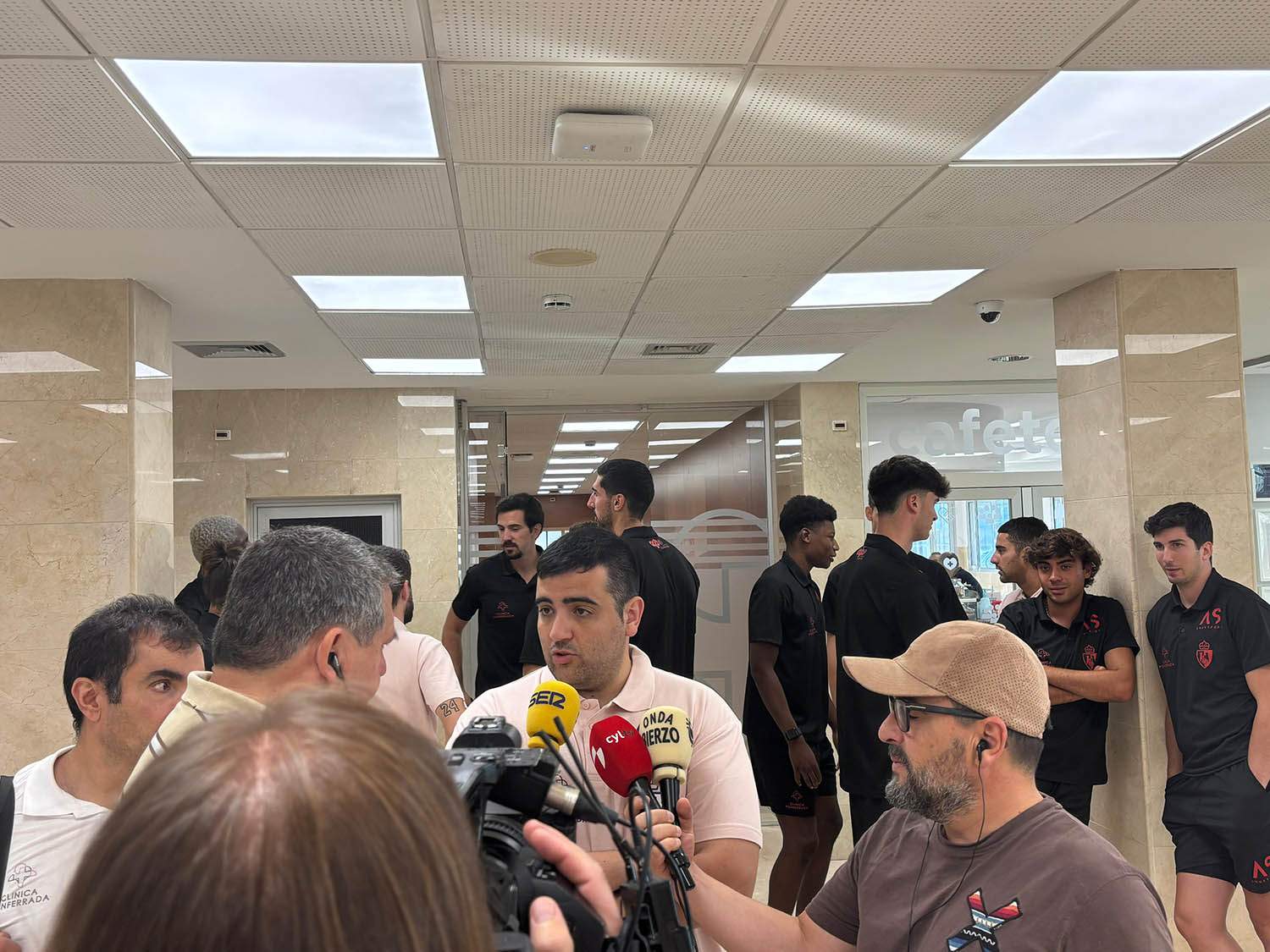 El entrenador del Clínica Ponferrada SDP, Oriol Pozo