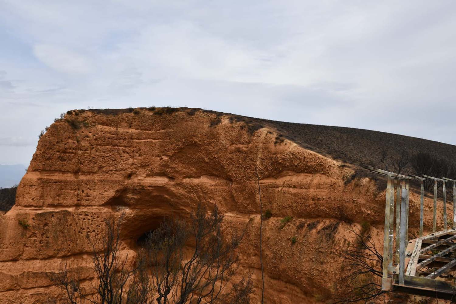 Las Médulas desde el mirador de Orellán tras el incendio de Yeres (18) Las Médulas desde el mirador de Orellán tras el incendio de Yeres (18)