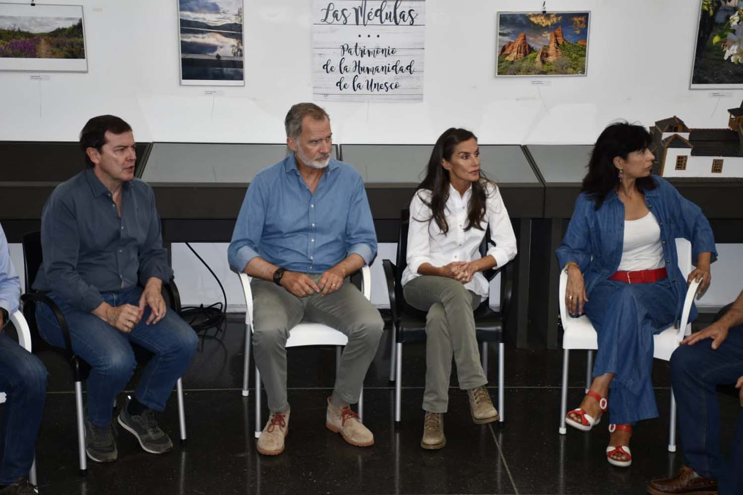 Visita de los reyes a la Casa Parque de Las Médulas (21)