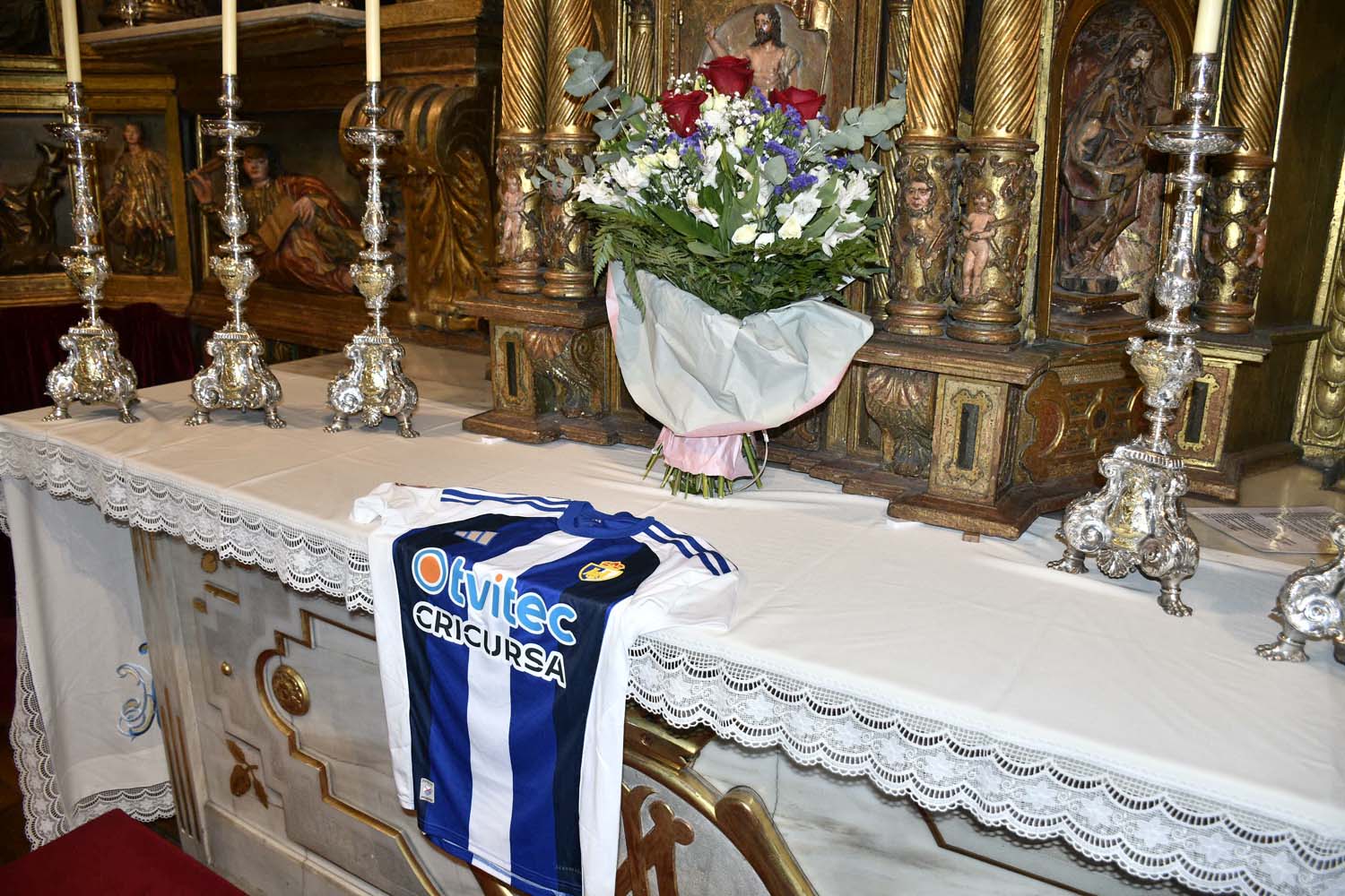 Ofrenda de la SD Ponferradina a la Virgen de la Encina (1)