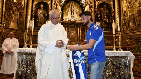 Ofrenda de la SD Ponferradina a la Virgen de la Encina (19)