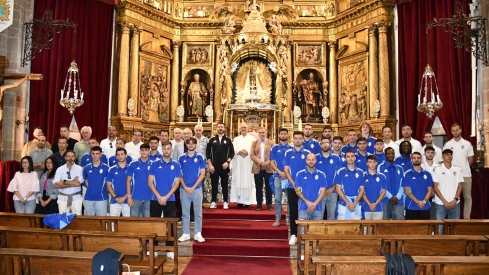 Ofrenda de la SD Ponferradina a la Virgen de la Encina (25)