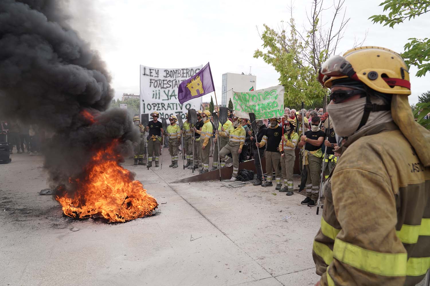 Eduardo Margareto ICAL. Una veintena de partidos políticos, sindicatos y organizaciones ciudadanas y vecinales convocan una concentración frente a las Cortes por el operativo de incendios (4)