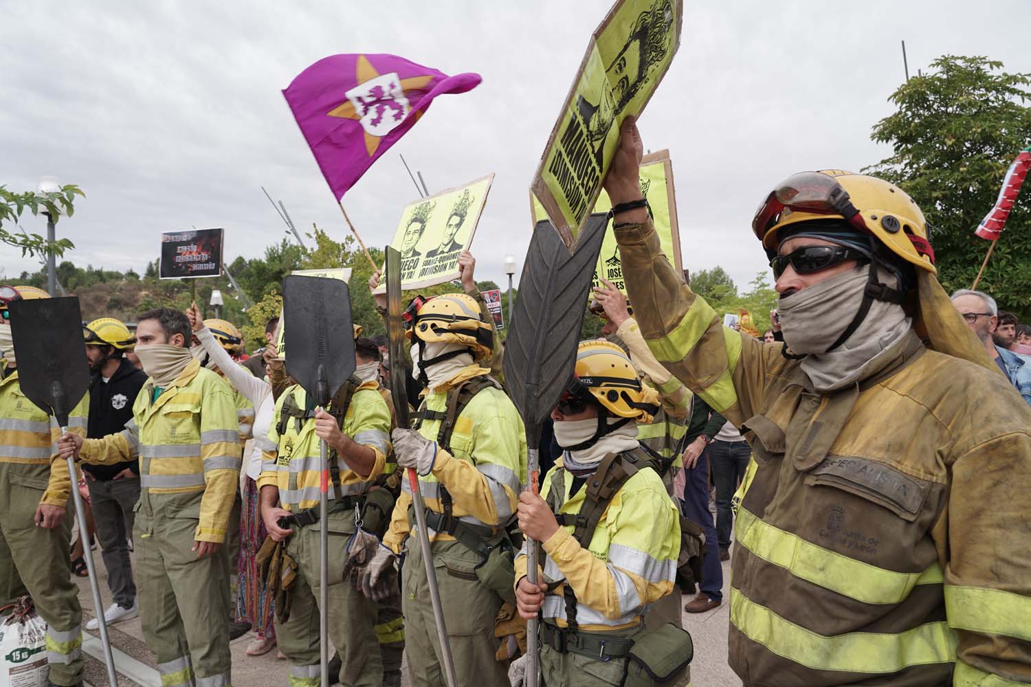 Eduardo Margareto ICAL. Una veintena de partidos políticos, sindicatos y organizaciones ciudadanas y vecinales convocan una concentración frente a las Cortes por el operativo de incendios (3)