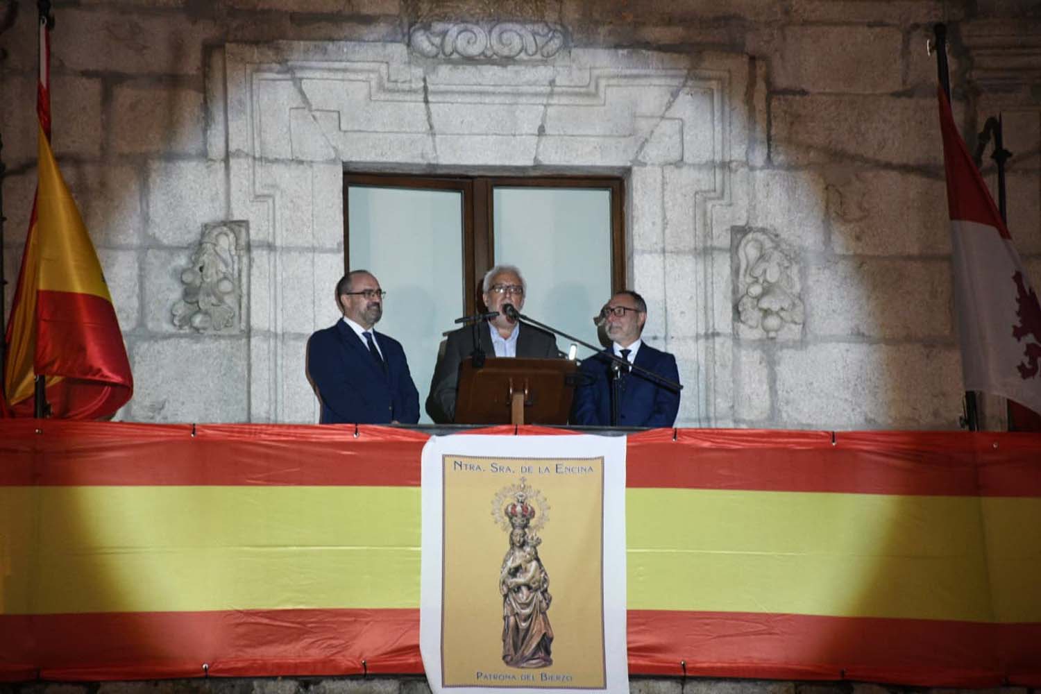 Pregón de Leo Harlem en las fiestas de la Encina (2)