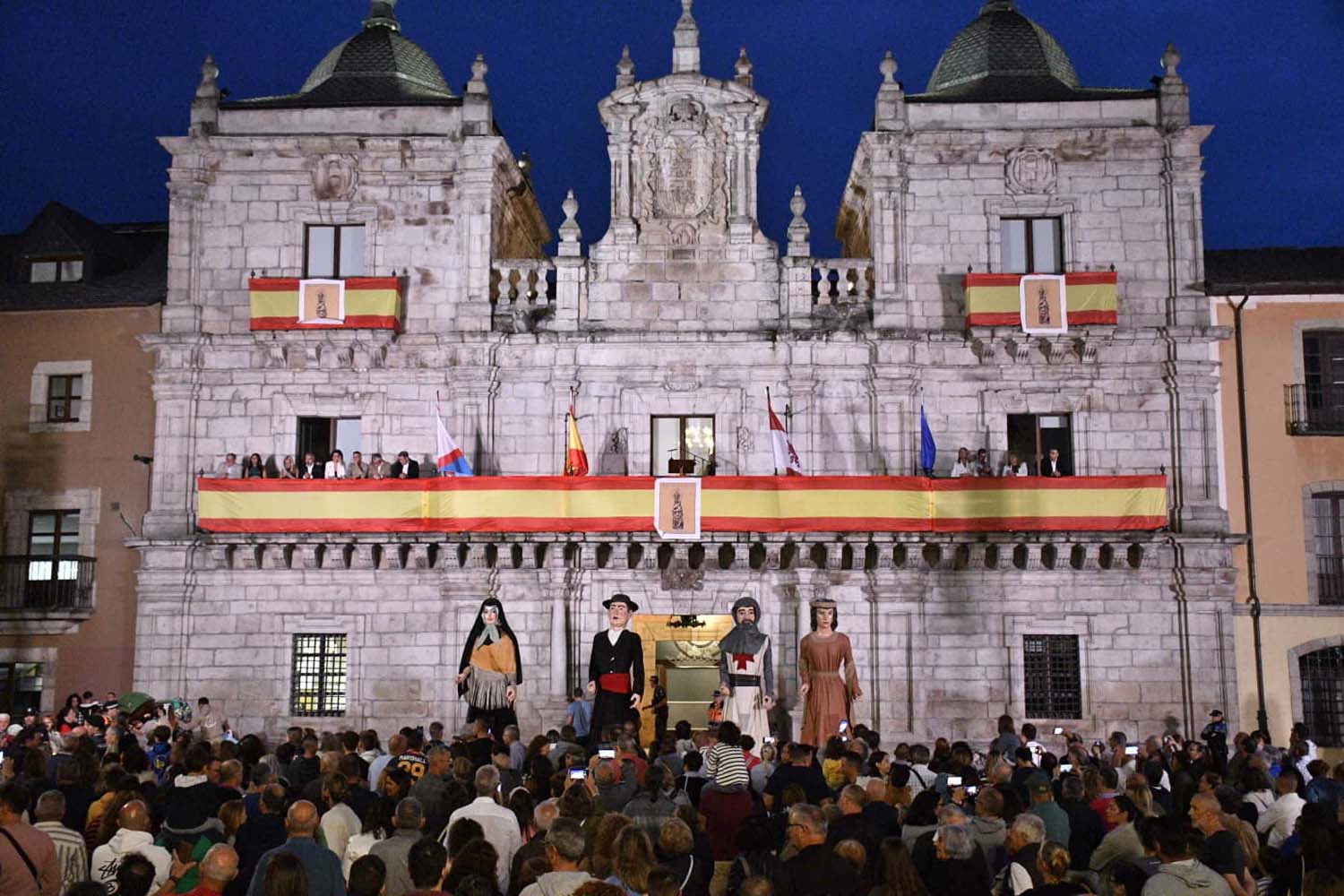 Pregón de Leo Harlem en las fiestas de la Encina (16)