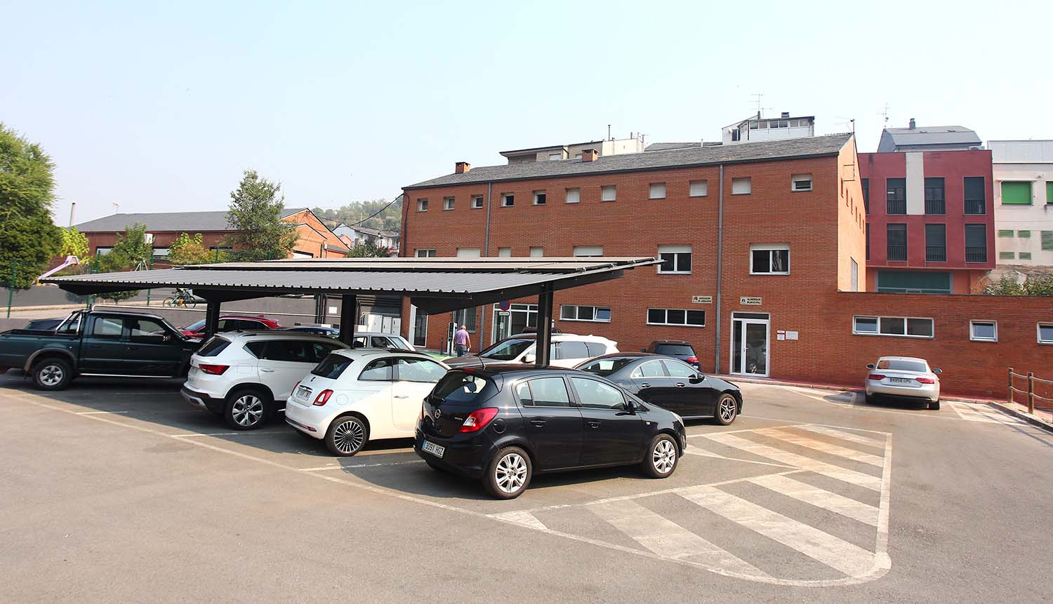 César HornijaICAL. Albergue municipal del Camino de Invierno en la localidad de Puente Domingo Florez