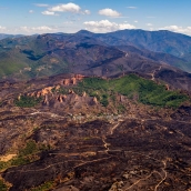 Fotos de Greenpeace desde el aire las Médulas quemadas Fotos de Greenpeace desde el aire las Médulas quemadas
