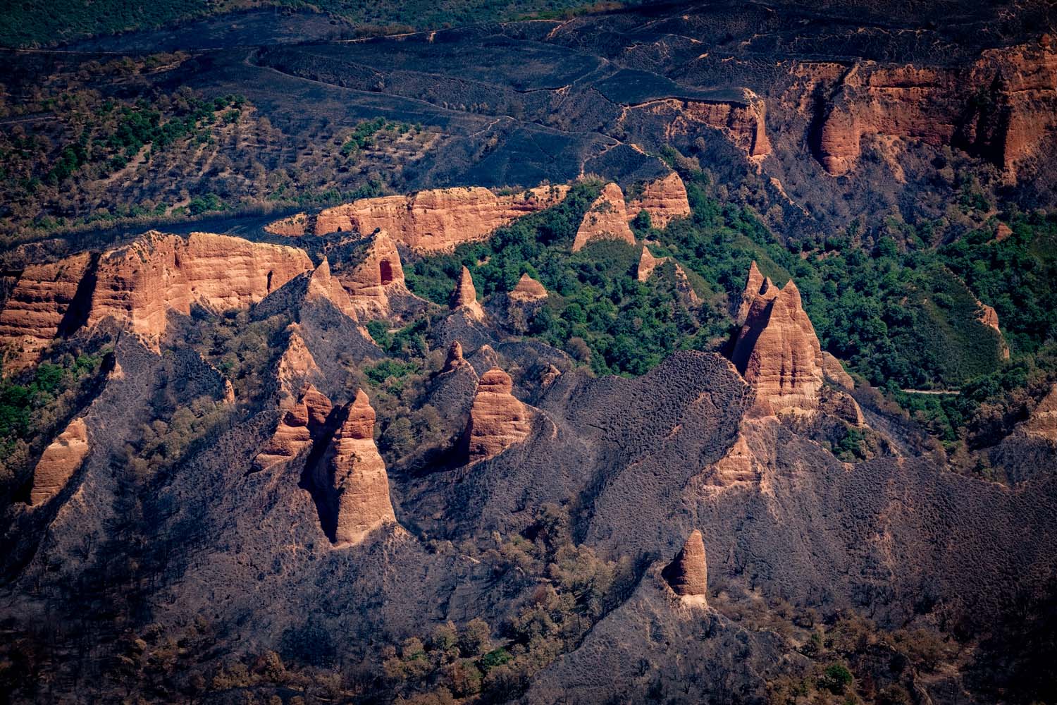 Fotos de Greenpeace desde el aire las Médulas quemadas (10)