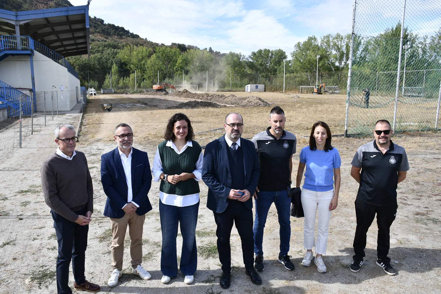 Comienzan las obras del campo de Flores del Sil (1)