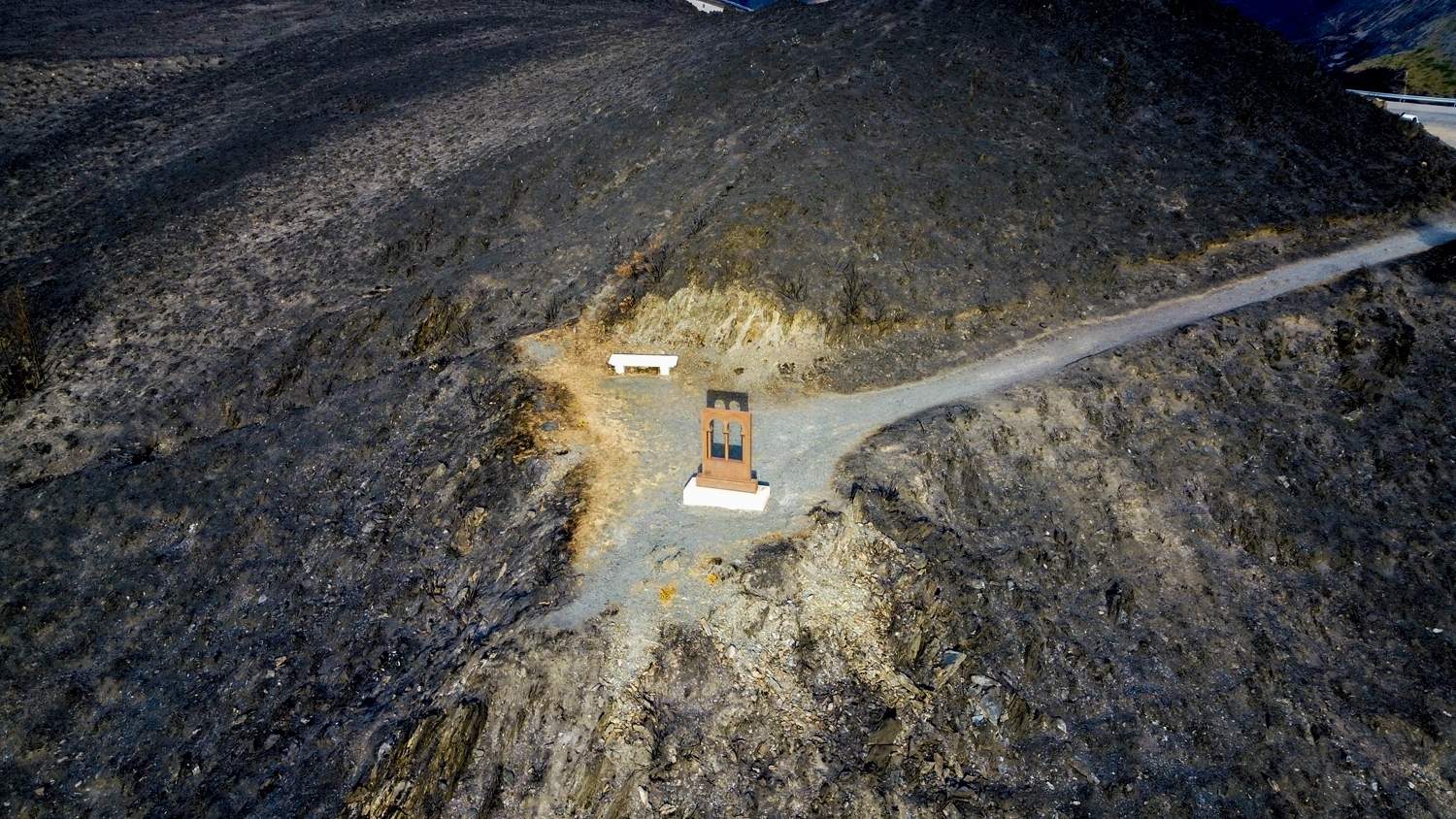 La Tebaida en cenizas resurgirá como Ave Fénix (Daniel Merino / InfoBierzo)