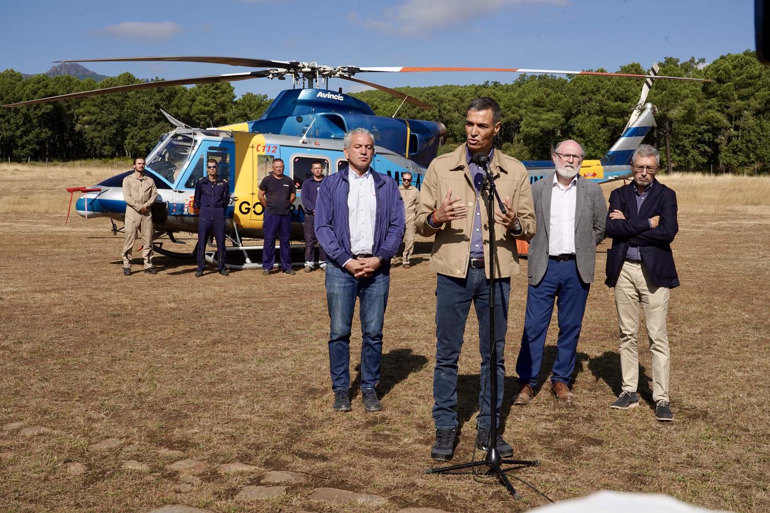 Pedro Sánchez visita la base de BRIF Tabuyo en León (3)