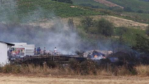Incendio en Villafranca del Bierzo | Foto: César Hornija, ICAL 