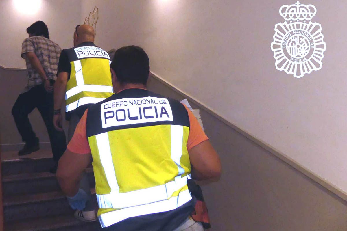 Detenido en Salamanca un pedófilo que grababa a menores al orinar en la calle