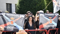 'Stop Incendios Noroeste' se concentra de forma silenciosa en Ponferrada para protagonizar el Día del Luto Forestal 'Stop Incendios Noroeste' se concentra de forma silenciosa en Ponferrada para protagonizar el Día del Luto Forestal